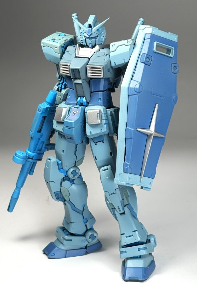 元・濃いグレー...フィニッシャーズ・ガルフブルー元・淡いグレー...クレオス・機体内部色ブルー元・白...クレオス・エアスペオリオリティブルー元・挿し色の白...クレオス・RLM78ライトブルー元・青...ブルーグレー元・赤...クレオス・GQuuuuuXブルー元・黄...ガイアカラー・Exシルバー