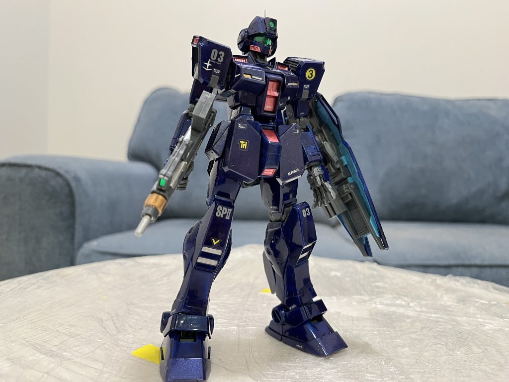 UCのシリーズでは0083が一番好きですから、ジムマシンガンを持たせました。コウたちと模擬戦をしたアレン中尉が搭乗したパワード•ジムの印象的なシーンを再現したい！