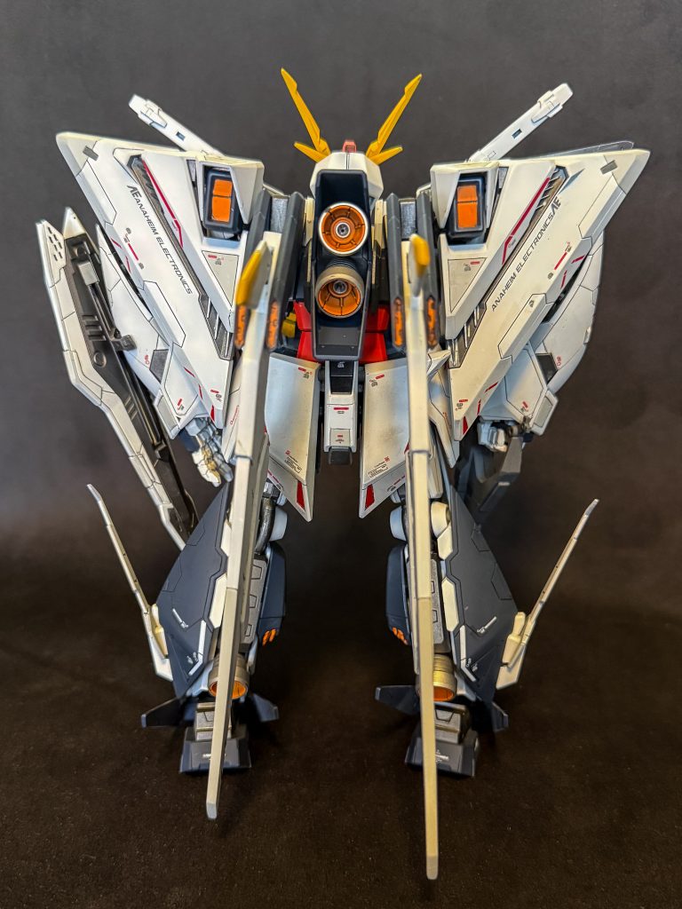 バーニアの内部も塗り分けました。