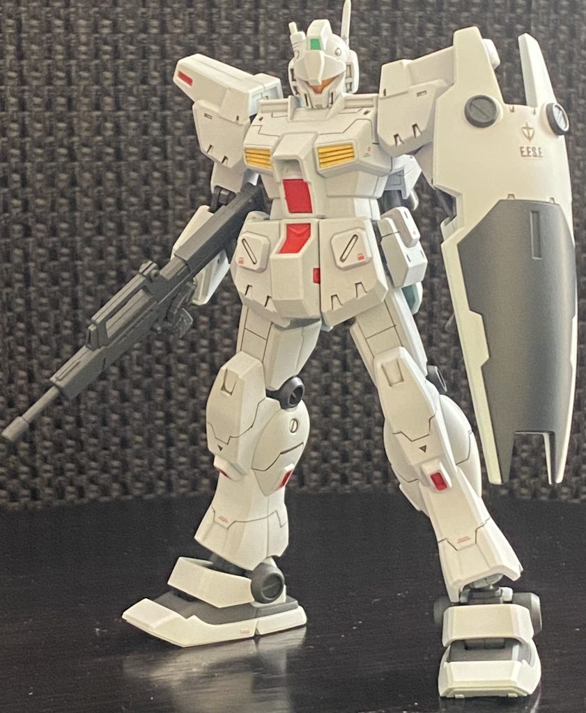 全体的にスジボリを入れています。デカールは控えめにし、つや消しトップコートでフィニッシュです。