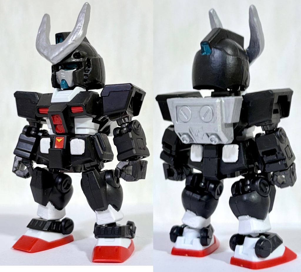 フロントビューとリアビュー。改造といっても余っていた頭部とバックパックをリペイントしてアンテナをG4風にパテ盛りしただけのお手軽改造である。