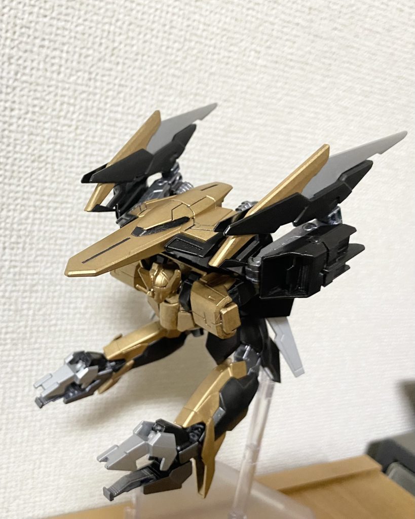 最後に変形ギミックの紹介も。簡単なMA形態にもなります😎