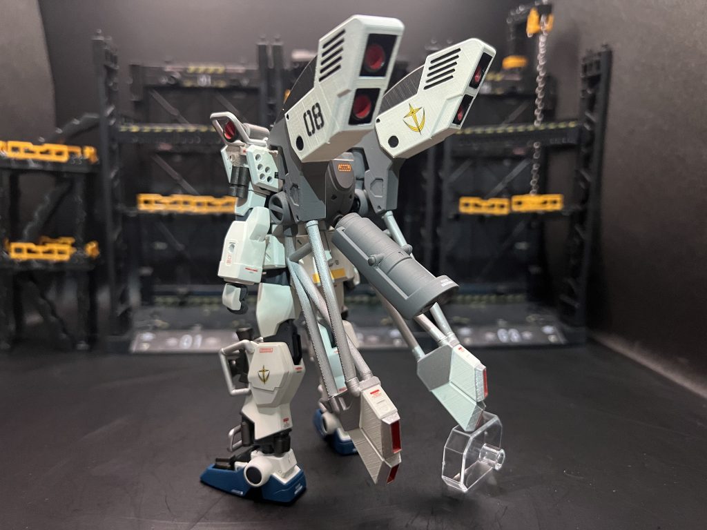 本機は「ハイモビリティカスタム」として再改修される上で装甲の一部を排除するなど徹底的な軽量化が行われ、メインスラスターにジム・スナイパーⅡのバックパックを改造したベクタード・スラスターを装備することで急造機体としては破格の機動性を獲得するに至った。