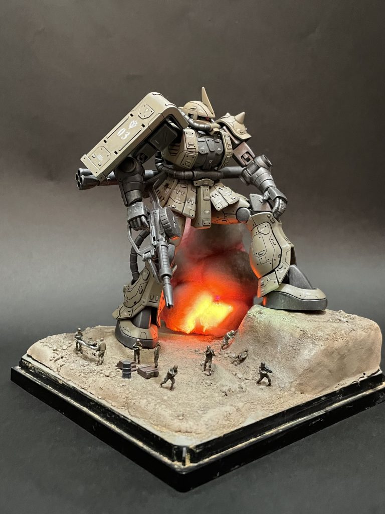 友達から渡されたHGザクでジオラマを作ってあげました