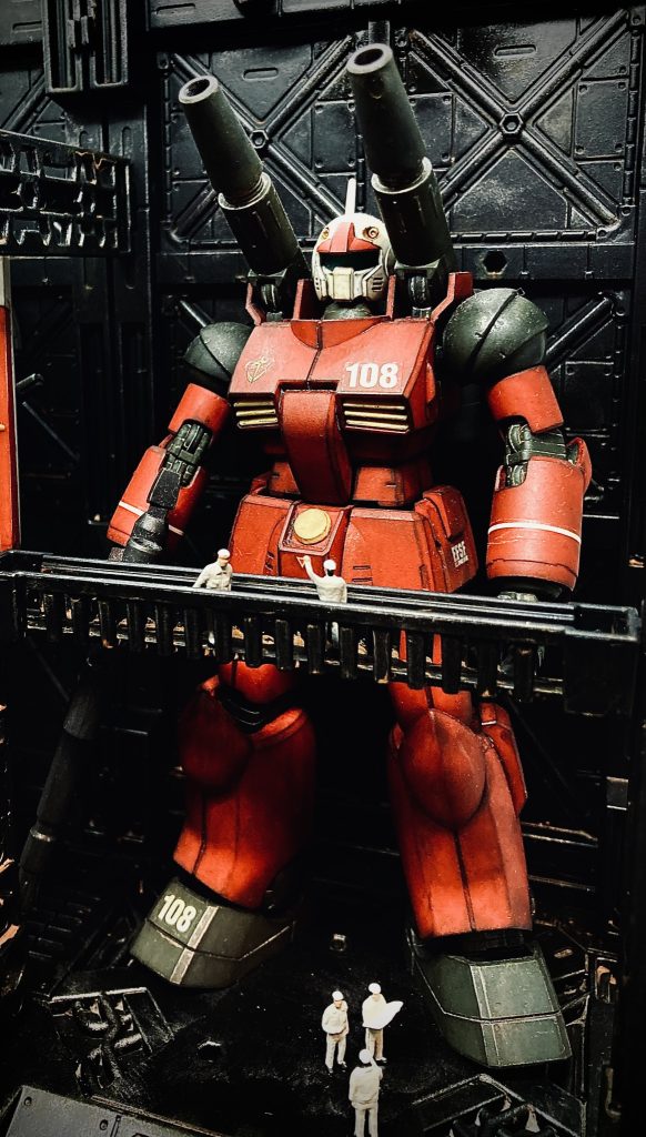 一年前に作ったガンキャノンの、足首から下の塗装が個人的にはとても気に入っています！笑