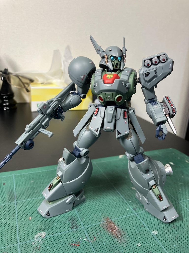以上、RE/100デナンゲーでした🫡　アップだと、スターウォーズのストームトルーパーを彷彿とさせます🥳