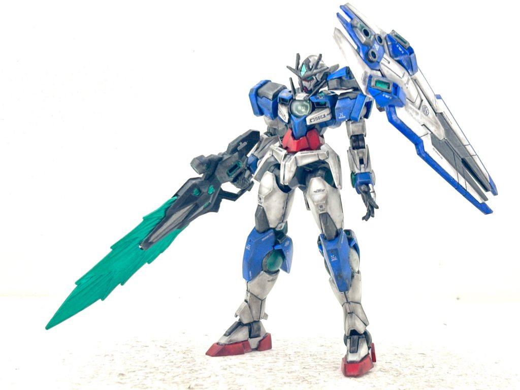 先ずは、クアンタ・エアリアル。GNシールド&ソードビット、GNソードⅤをクアンタ・ペガサスに譲った抜け殻でしたので、ジャンクのガンダム・エアリアルの武装を装備しました。設定は、クアンタ・ペガサスの支援機として小型ヴェーダ内のティエリアが遠隔操作する。