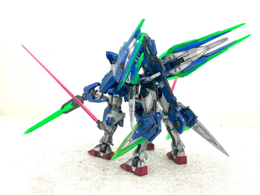 背面。ワチャワチャ感満載です。