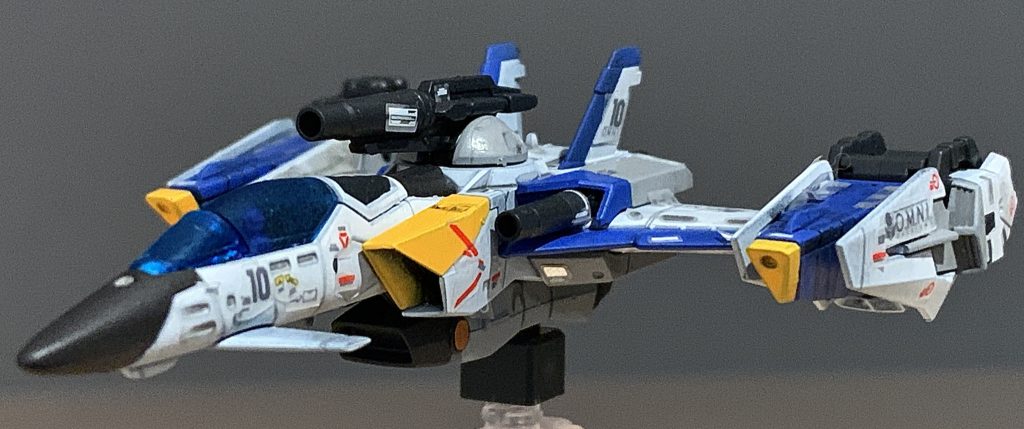 塗装レシピ白部:黒サフ→ニュートラルグレー1グレー部:黒サフ→ニュートラルグレー3濃いグレー部:黒サフ→ニュートラルグレー5黒部:黒サフ→グラファイトブラック青部:黒サフ→コバルトブルー黄部:黒サフ→エヴァイエローキャノピー:クリアブルー