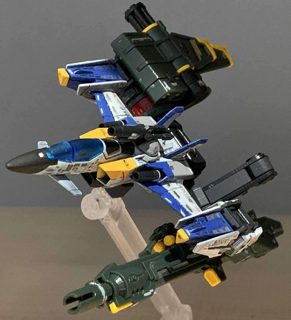 ランチャーパックは無塗装。ソードパックは組んですらいないのでまた暇なときに。