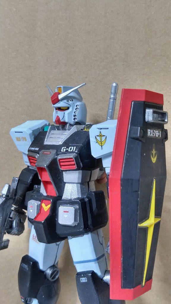 旧キットから両腕、膝の一部、武装を流用。塗装は筆塗りのみ。股関節はボールジョイントに替えてあります。