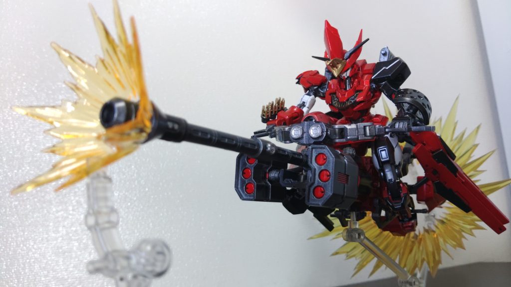 「リボルバスターキャノン」スカーレットリボルブルーム・壊の主砲。一撃で戦艦を沈めるほどの威力に直線状に並べた戦艦なら三隻ほど貫通させられることもできる。反動が凄まじいため2発以上の連射ができないうえに飛行姿勢を大幅に崩してしまうため機体側のスラスターで制御しなければならない。