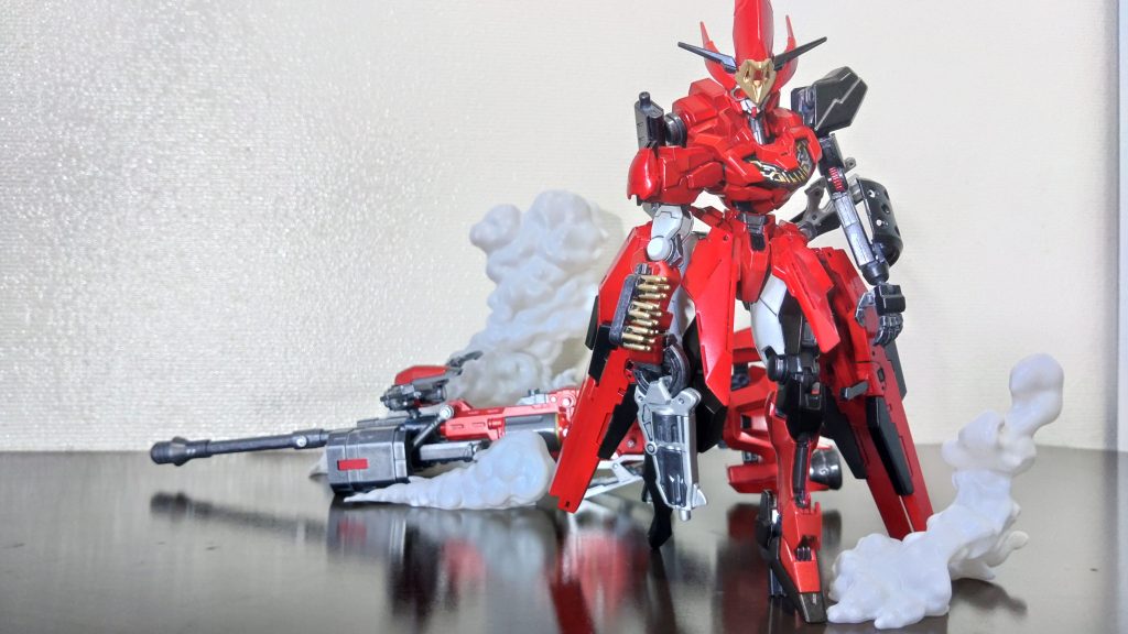 最後に前のスカーレットキャリバーンの写真と同じ構図で終わり。前のスカーレットキャリバーンは頭部以外弄ってなかったので今回は全身弄って左右非対称にしてみました。