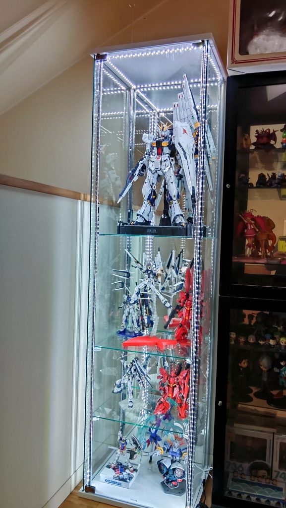 下の段は、こんな感じで飾ってます