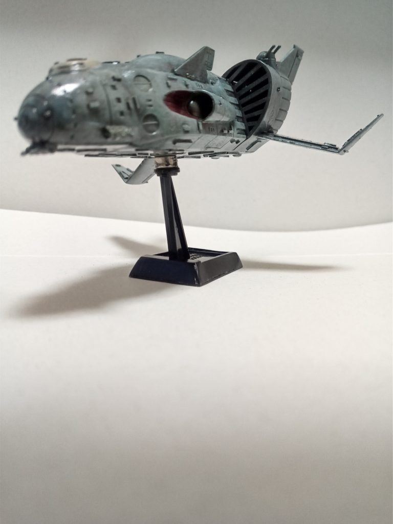 色はいつも通り水性ホビーでの重ね塗りとスミ入れ塗料のダークブラウンで全体的にスミ入れと色のトーンを落としています。