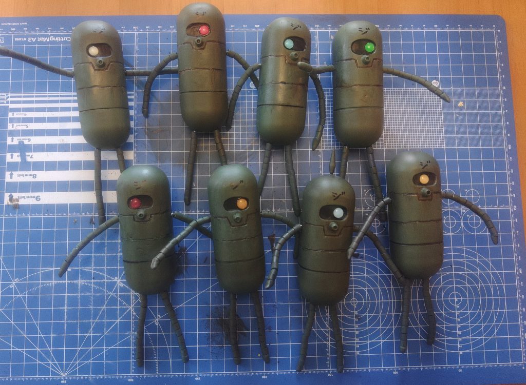 Mr.ウェザリングカラーで汚しまくり、完成です。頭身バランスは元デザインとだいぶ差異がありますが、ご愛嬌ということでw