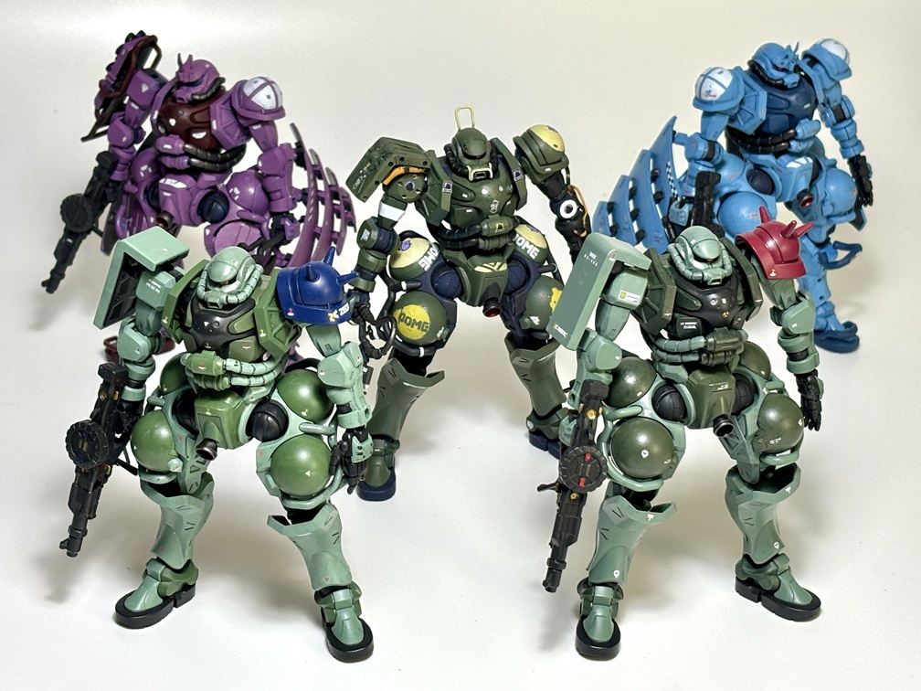 クラバのシーンに登場したGQザクはコンプリート。