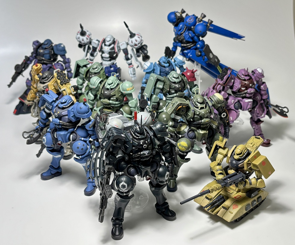 我が家のGQザク・軍警ザク軍団も13機となりました。サイコミュ高機動試験用ザク(GQ)https://gumpla.jp/hg/25006395ドラッツェ(GQ)https://gumpla.jp/hg/25153875ザクタンク(GQ)(オリジナル機)https://gumpla.jp/hg/24997662高機動試作型ザク(GQ)https://gumpla.jp/hg/25117510・・・黒い機体は来週投稿します。