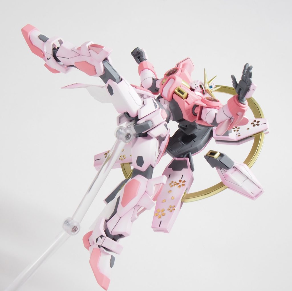 桜バーニングガンダム–4枚目/制作者：@LmoWorks