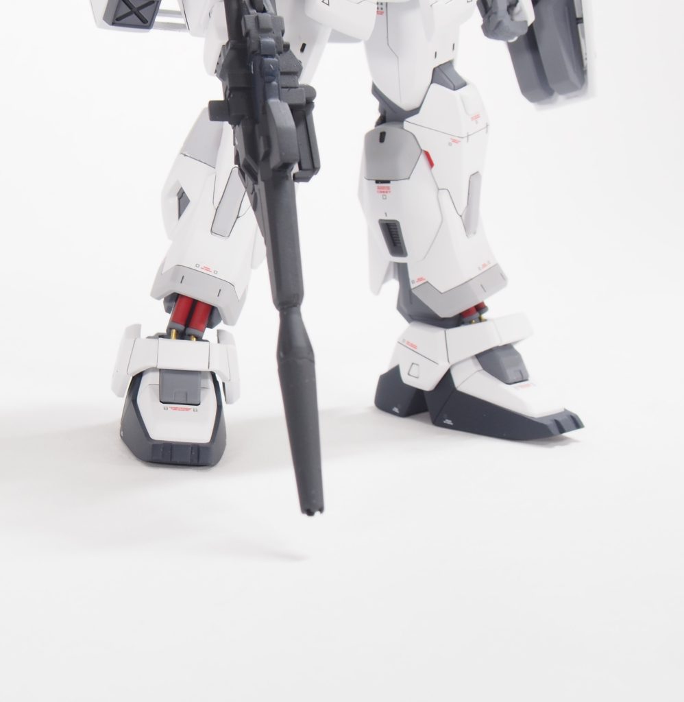 脚のシリンダーは真鍮線を使ってお手軽に改造。