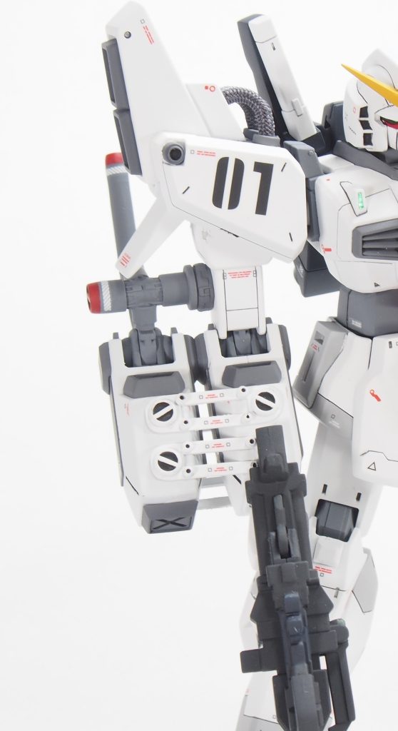 設定ではドーベン・ウルフの腕を2つ連結していますが、ドーベン・ウルフの腕は手に入らなかったのでシルヴァ・バレトの腕を使用しています。