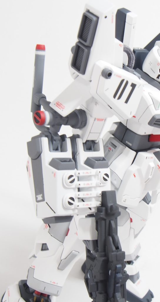 シルヴァ・バレトの腕だと微妙に形状が違うので改造の際独自のアレンジで制作しました。