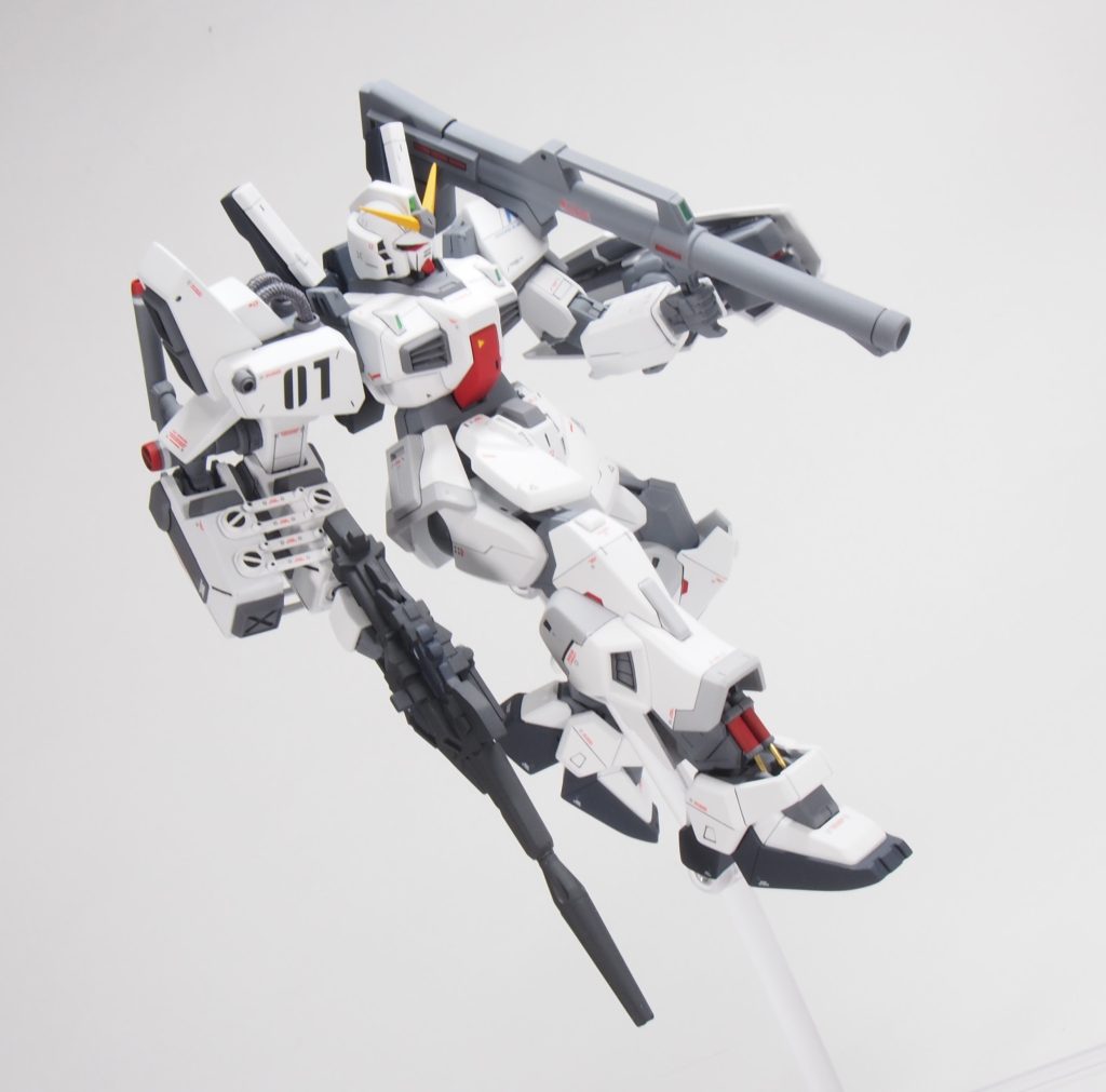 Mk-IIに付属していたバーズカとEパック式のビームライフルも装備できます。