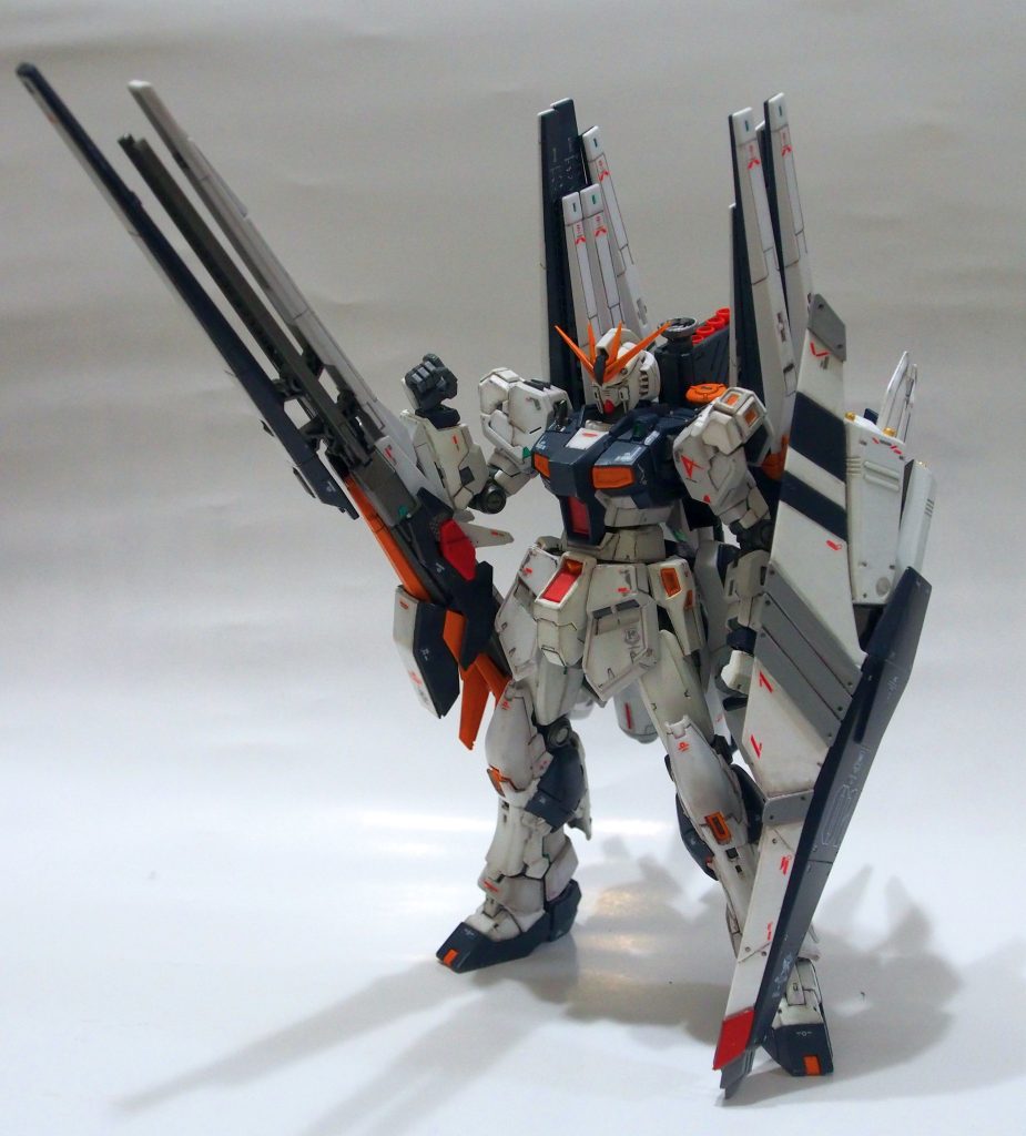 重装備ですが、かろうじて自立できました。