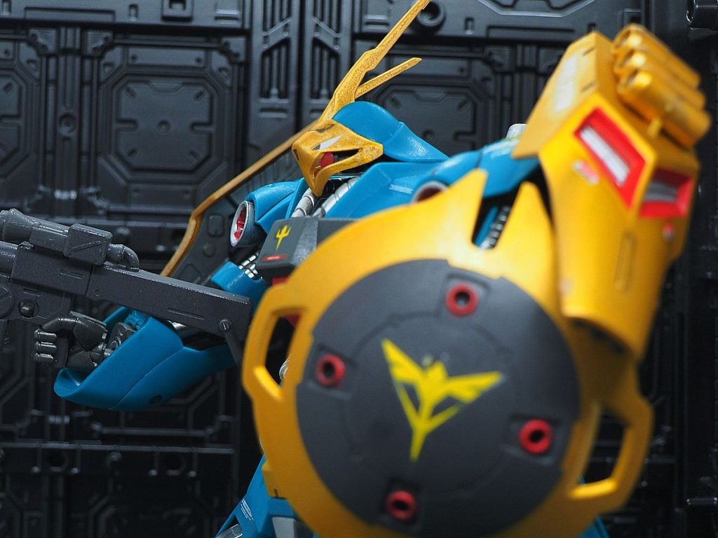 今回から１００均の背景を使っTみました(zaku-kao5)