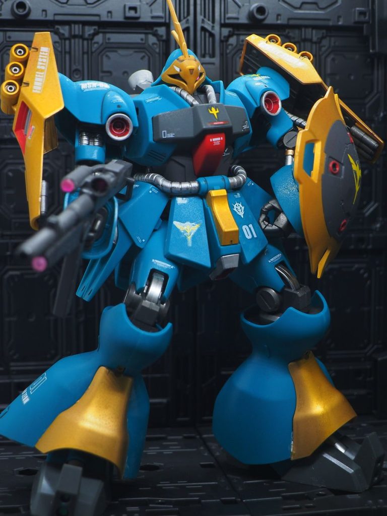 モノアイやセンサー類にデコシールが大活躍しています(zaku-kao5)安い投資で良い感じに出来るのがミソです(zaku-kao5)