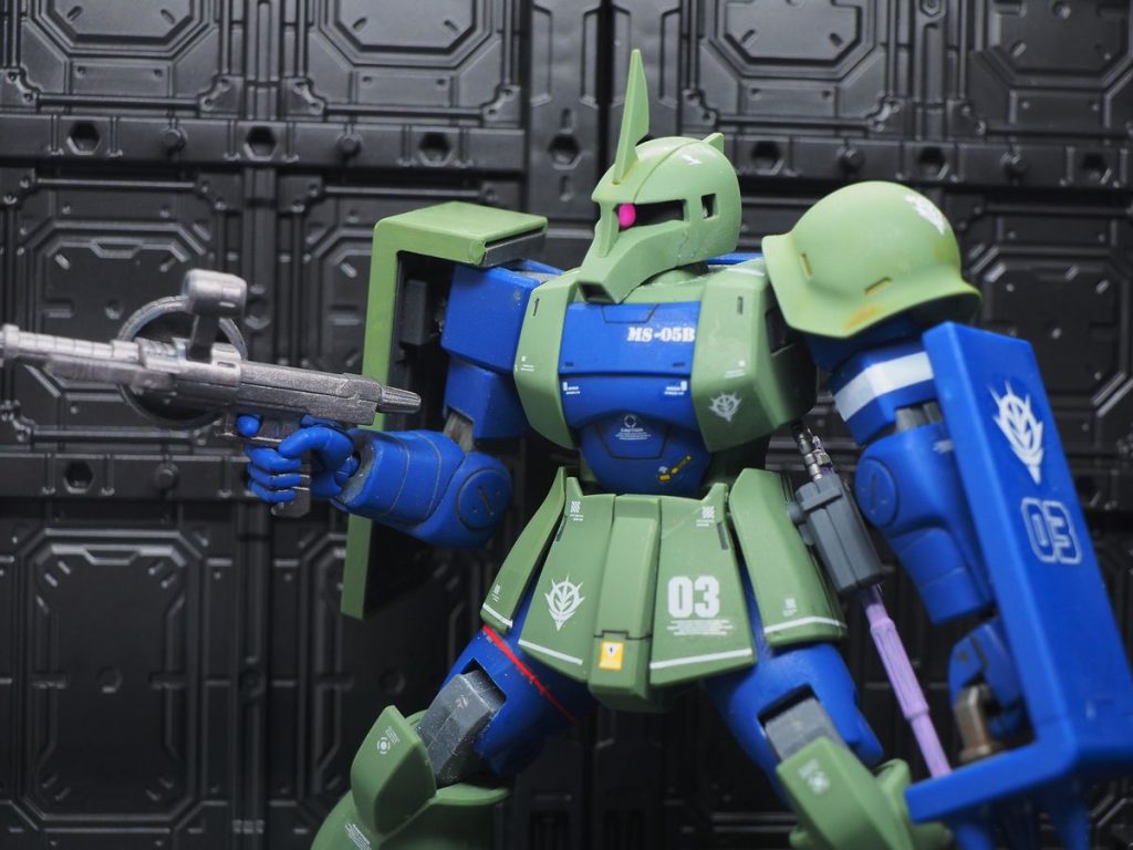 戦争後期には、こんなザクⅠも居たんじゃないかな(zaku-kao2)