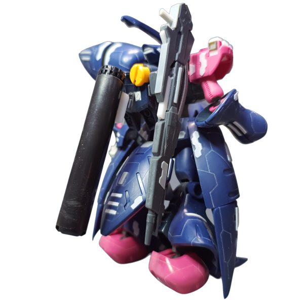 SC30さんのコメントでビームライフルの写真を忘れていたことに気づきましたので追加です。ビームライフルの延長＋スプリング右肩のバインダーを付けるポリキャップ部分にそれっぽパーツ追加２枚目ビームライフルとプロペラタンク装着（2枚目）