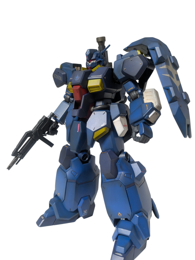 前進に丸モールドがあったのでそれらは全てピンバイスで開口し、1.7mm、1.0mmのメタルマイナスモールドに置換しました。肩の両面３か所、シールド、胴体、腕の武装など各所に計３０個くらい入れました。