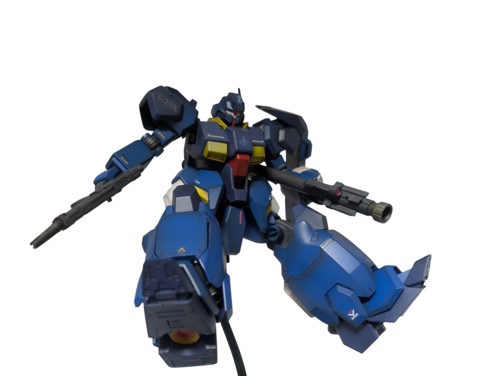塗装レシピ成形色よりも全体的にトーンを落として、兵器っぽくしてみました。映画だとこのくらいだった気がするのですが、パッケージ塗装例、成形色ともに明るい青ベースなのでだいぶ暗めに仕上げました。（G）ガイアノーツ（C）クレオス（D）DSPIAE青部：（G）サーフェーサーEVOブラック→（C）インディブルー紺部：（G）サーフェーサーEVOブラック→（C）ティターンズブルー２赤部：（G）サーフェーサーEVOブラック→（C）RX-78-2レッド白部：（G）サーフェーサーEVOブラック→（C）エアリアルホワイト黄部：（G）サーフェーサーEVOブラック→（C）RX-78-2イエローバーニア内赤部：（G）サーフェーサーEVOブラック→（D）メタリックレッド関節部、武装：（G）メカサフスーパーヘヴィ、（G）スターブライトアイアンで塗分けメタルパーツ：EVOLVE WORKS制マイナスモールド1.0mm、1.7mm制作・ポージングとも楽しいキットでした！
