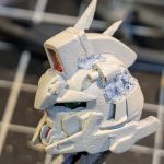 今回、顔面の後ハメ加工無理でした(目ん玉がけっこう飛び出てる)ので、後合わせ目消[…]