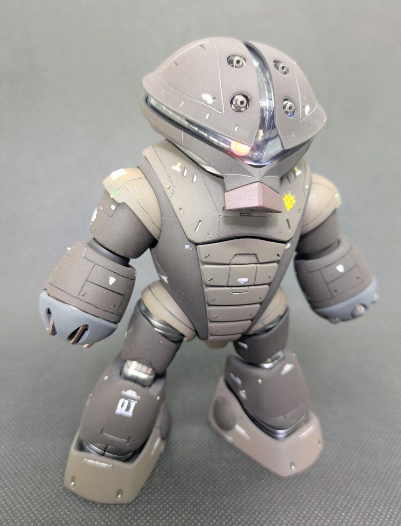 若干俯瞰ショット✨️このショットもいい✨️モノアイの角度がめっちゃ悪人面しててお気に入りです👍️って自画自賛ですが（笑）