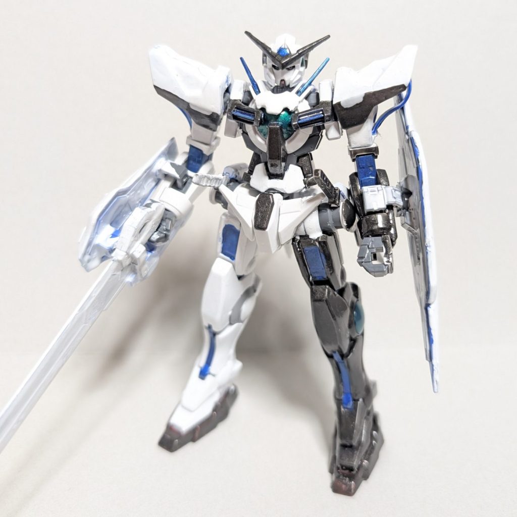 ガンダムエクシア 白上フブキカラー｜miyajiさんのガンプラ作品