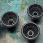 赤いガンダムのビットを作成しはじめました。メインスラスターの中が、ぶ厚かったので[…]