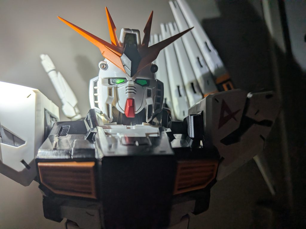 UNIVERSAL　CENTURY　SAGA　A賞　νガンダム