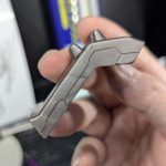 肩パーツのスジ彫りを終わらせました☺️これで大体の本体改修はいけそうなのでもう一[…]