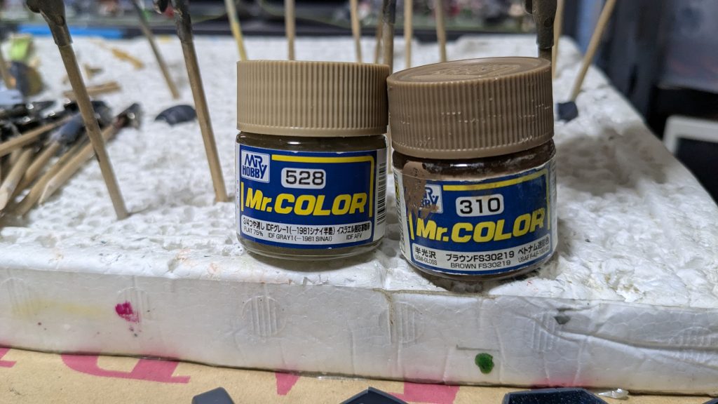 胴体は№310と№528。　その他はメタリックブラック、パーカーガンメタリック、つや消しブラック、エナメルのメタリックグレイです。足回りだけ軽くバフで汚してます。&nbsp;
