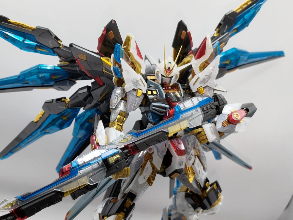 可動やデティールは流石のMGEX。元々通常キットは一度作ってはみたかったけど手にはいらず、こちらがプレバンでうまく購入できたのでMGEX作りたい欲を成仏させることができました。