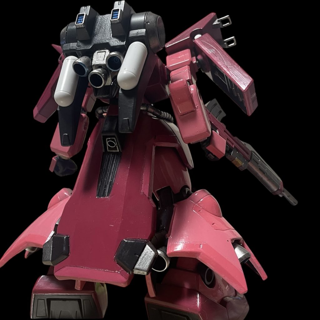 面の大きいところはディテールとスジボリを加えてみました。