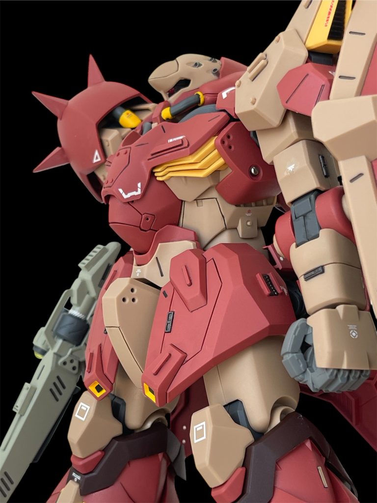 各所にある凹モールドは穴を開けるか、伸ばしランナーで凸モールドに変更しました。