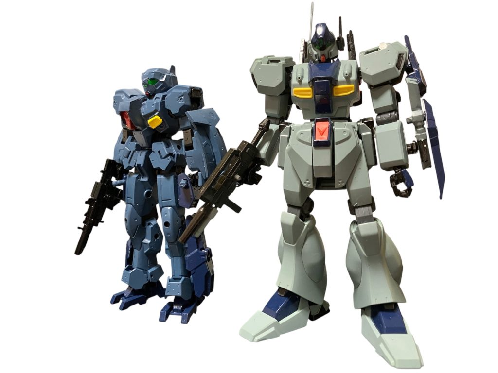 ジェガンとの比較。ヘビーガンくらいの背丈さになれたかな?