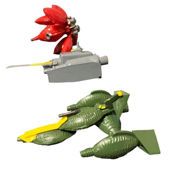 艦船はクラップ改級「カチョウフウゲツ改」。次はエンドラ級の流れを組む「エンドラ・ネクスト=エンネス」。どちらも老朽艦です。そして、これらの素材。手作業でそうせざるをおえなかったのは、アイテムがないから（ ; &nbsp;; ）全ては必要なアイテムが全て売り切れ・品切れだから悪いんだ。だから醤油差し。誰の懐も(少々)しか痛まないいい作戦だ(￣▽￣)しかも加工もしやすい‼️しかも、足で、ネットで探し回らずに手に入る⁉️なのにコストと少数のリピートを、バンダイ様は答えてくれないとは。つくづくガンプラとは・・・御し難いなぁ(￣▽￣)（1枚目）