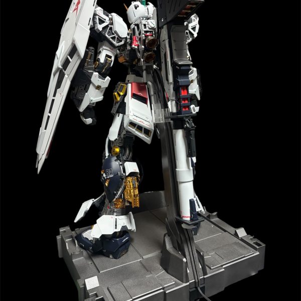 使用パーツ数脚部　外装黒　20&nbsp;脚部　外装白　4腕部　外装白　8腰部　外装白　7&nbsp;&nbsp;&nbsp;（5枚目）