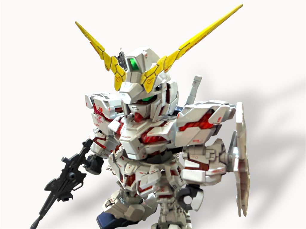 全塗装、すみ入れ、水転写デカールです(gundam-kao8)