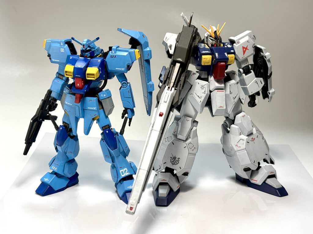 HG νガンダムとUC版グスタフ・カールの2機をまぜまぜしてこの2機を製作。