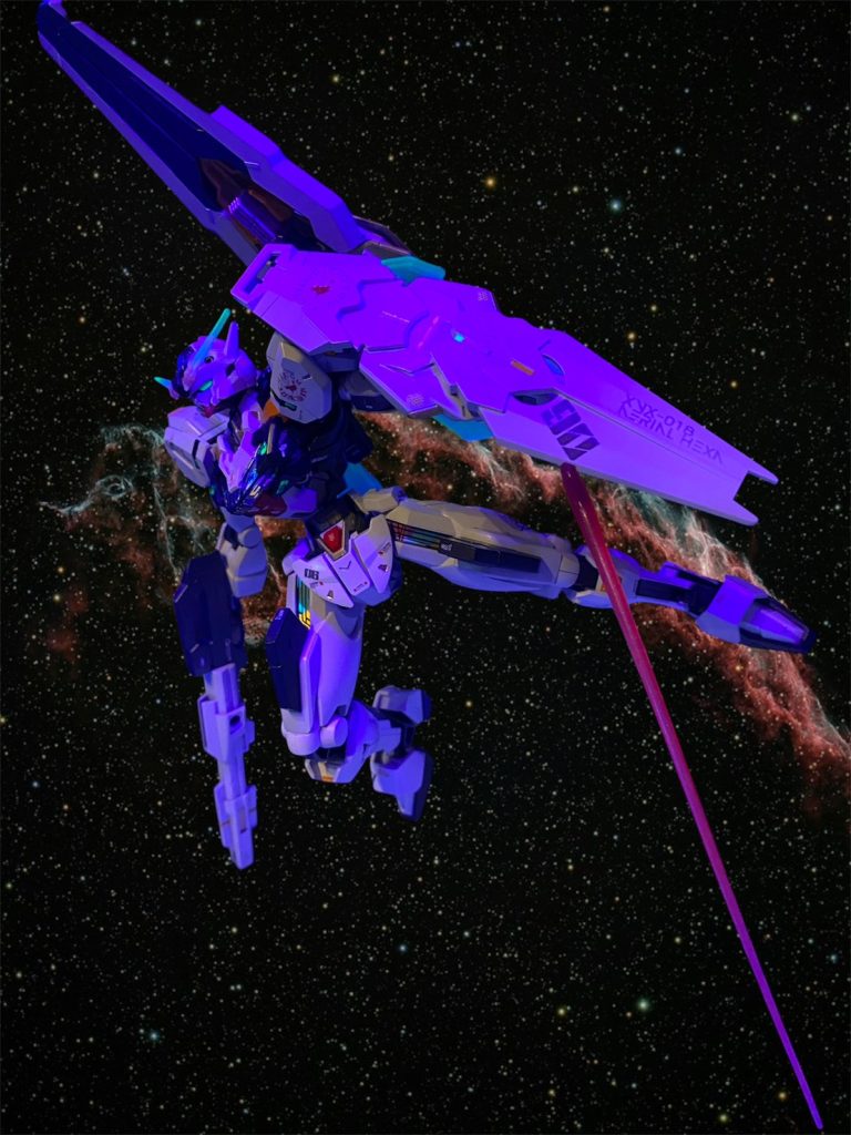 「君も、そんなデータストームに侵された身体から今すぐに解放してあげましょう、スレッタ・マーキュリー」&nbsp;エアリアル・ヘキサを捉えた一筋の強い閃光が確実に貫く。「！？スレッタ？」「スレッタ・マーキュリー！？」&nbsp;大きな爆発が辺りを包み込む。&nbsp;「ウソだろ…」「そんな馬鹿な、、、」&nbsp;「やっと、やっと見つけたのに…スレッターーー！！！！」